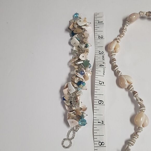 Shell Necklaces and Bracelet Lot - Picture 6 of 7